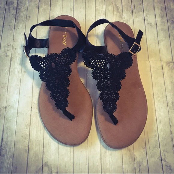 BAMBOO Shoes - Bamboo Flats with Super Cute Detail Black and Tan